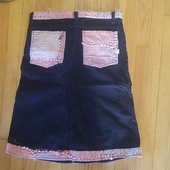 Corduroy stitched skirt - Picture 2 of 3